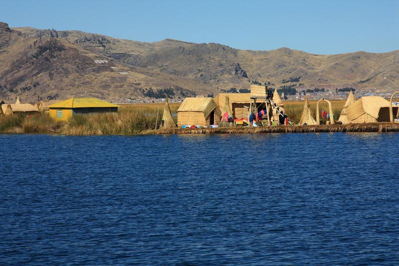 761-Lago Titicaca,isole galleggianti,13 luglio 2013.JPG